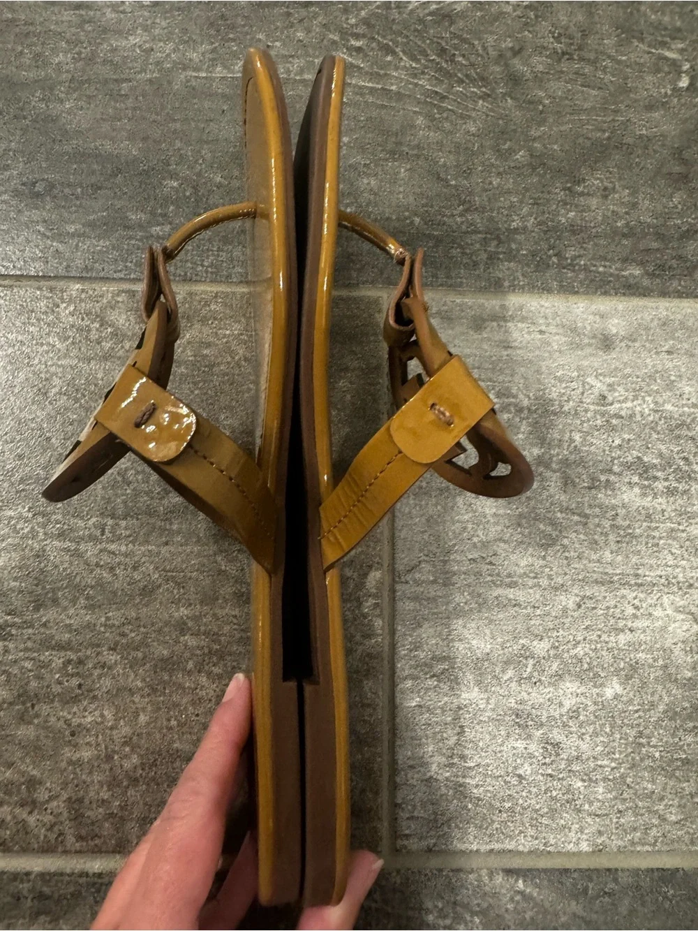 Tory Burch Miller Patent Leather Thong Sandal in Tan, 8M